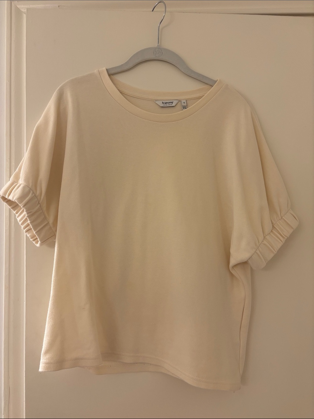 Casual Ruffle Sleeve Tee in Cream by Avenue